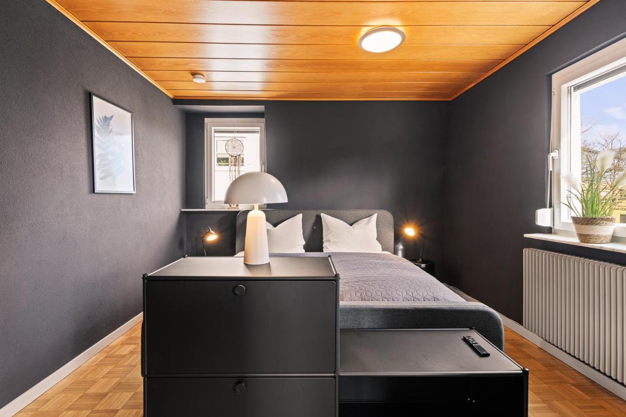 Apartment Fuer Bis Zu 6 Personen Mit Terrasse Und Klima Friedrichshafen Exterior photo